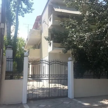 Air Conditioned Studio In Quite Garden With Barbecue Ateny Zewnętrze zdjęcie